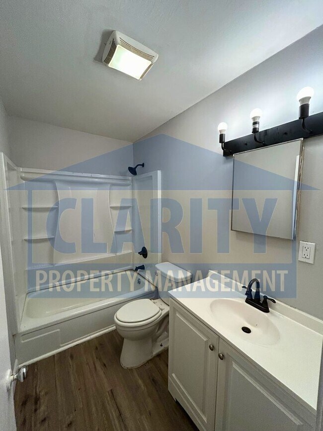 Building Photo - 4331 Lazard St