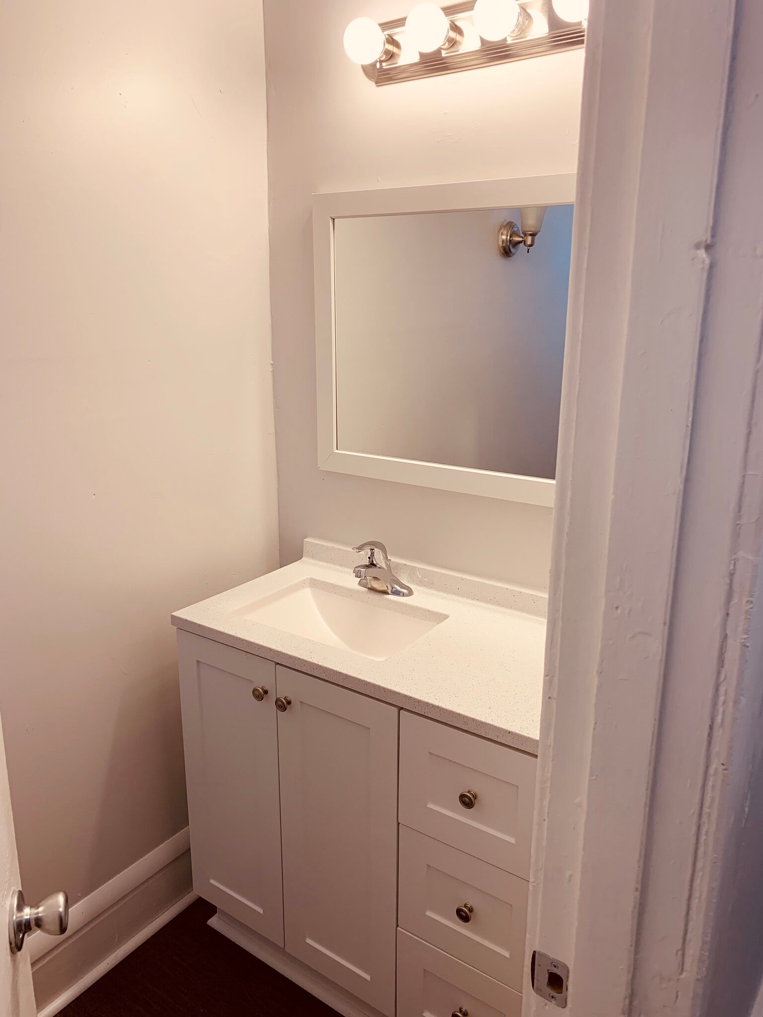 Building Photo - 264 Miller Ave