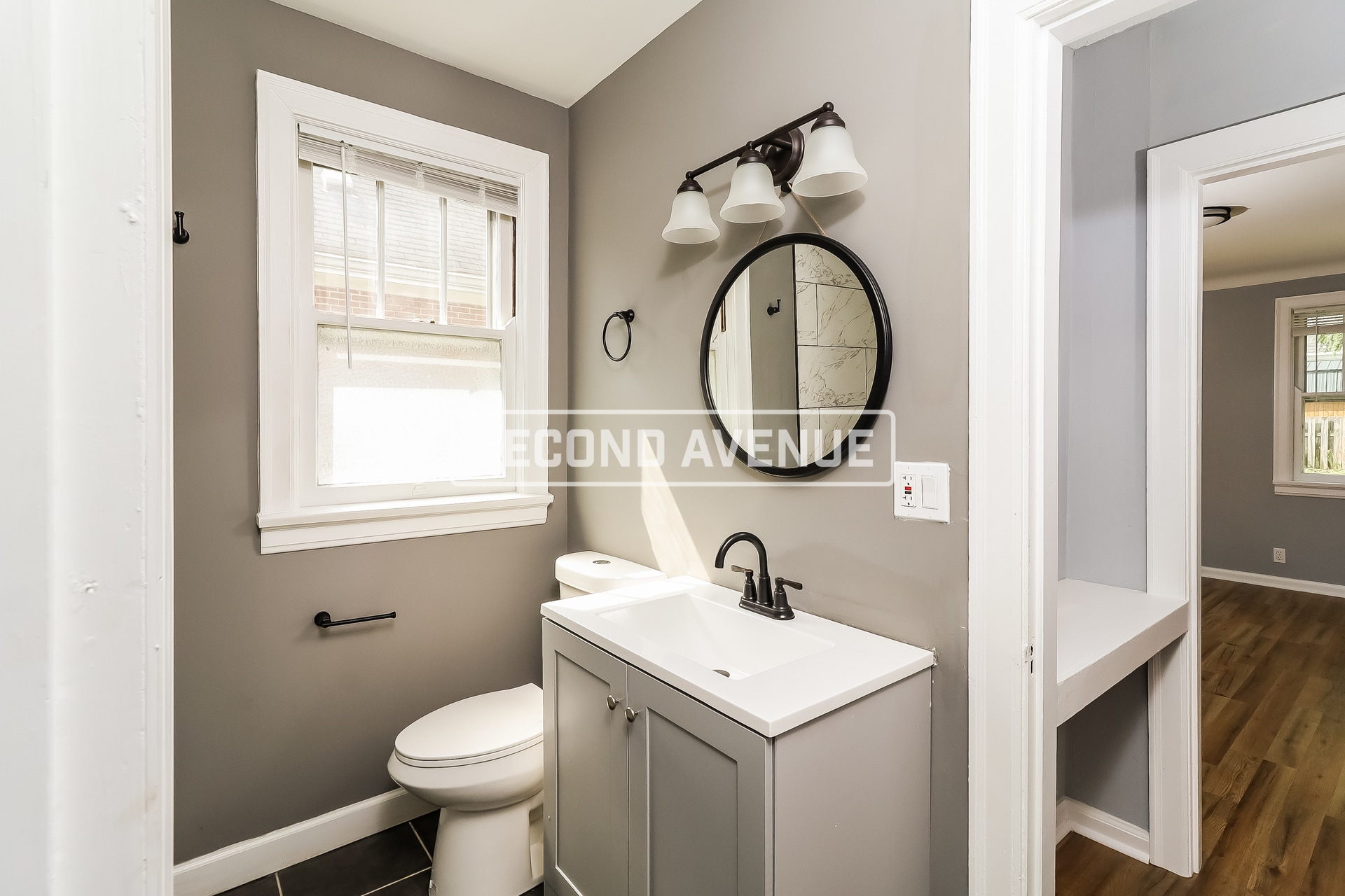 Building Photo - 1522 Kinney Ave