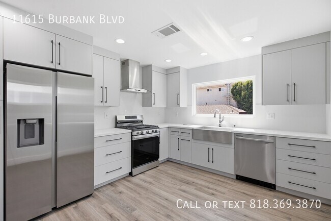 Building Photo - 11615 Burbank Blvd