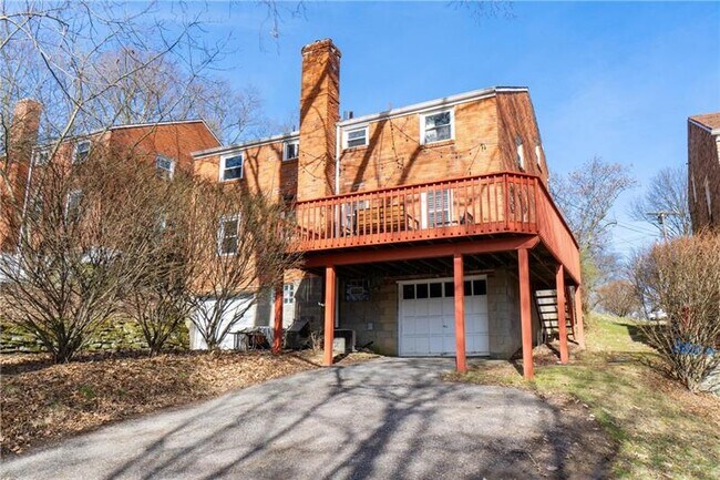 Building Photo - 494 Serpentine Dr