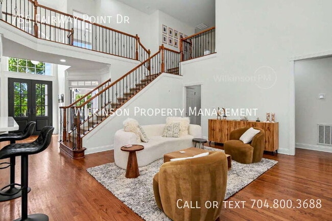 Building Photo - 786 Fairway Point Dr