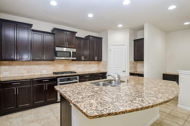 Building Photo - 30217 Live Oak Way