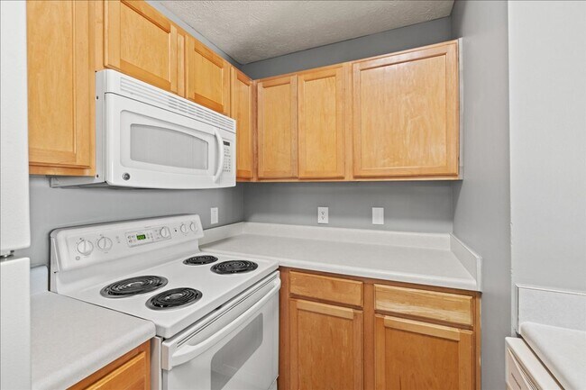 Building Photo - Cross Pointe Business Park***Walking Distance to Costco***2 Bedroom Apartment Promenade Developme...