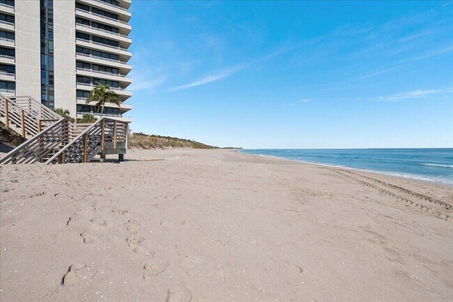 Building Photo - 5540 N Ocean Dr