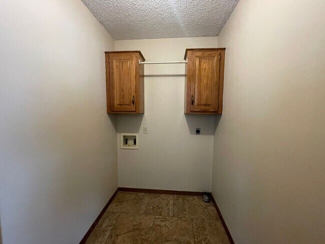 Building Photo - 3661 W Sylvania St