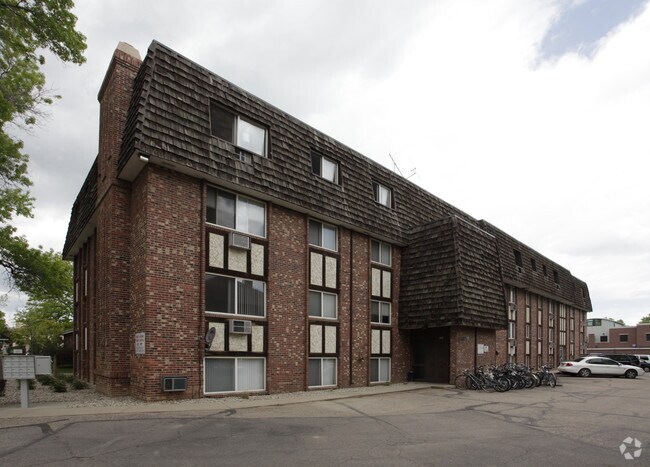 Primary Photo - Parklane Arms