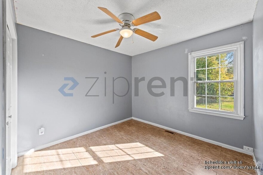 Building Photo - 2502 Foxworth Dr