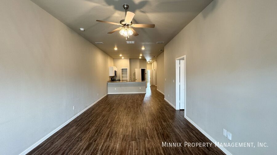 Building Photo - 2114 N Avenue L
