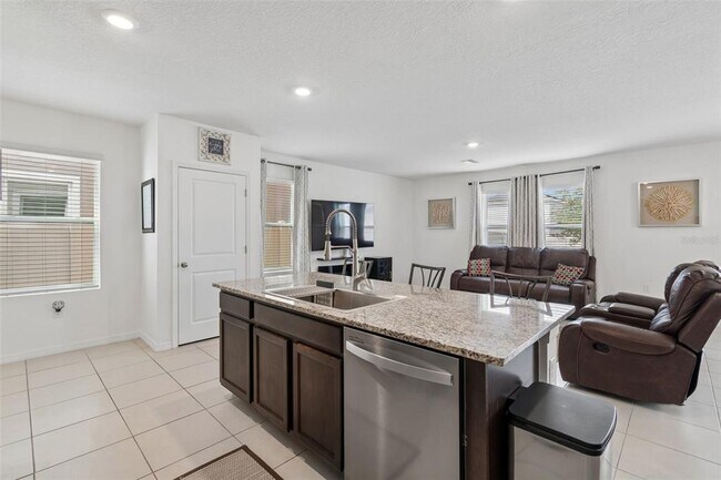 Building Photo - 17053 Oval Rum Dr