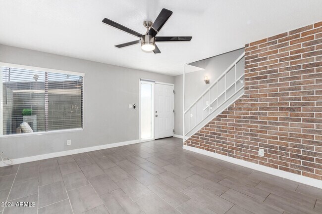 Building Photo - 4220 E Almeria Rd