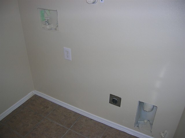 Building Photo - 10905 Serpentine Court NW