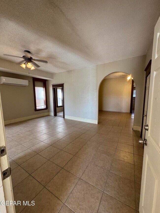 Building Photo - 617 Prospect St