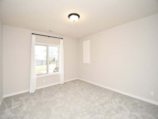 Building Photo - 5503 N 207th St