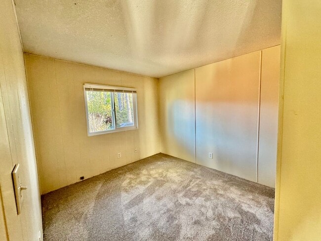 Building Photo - Large Yard 3bd 2ba Home in Long Beach!