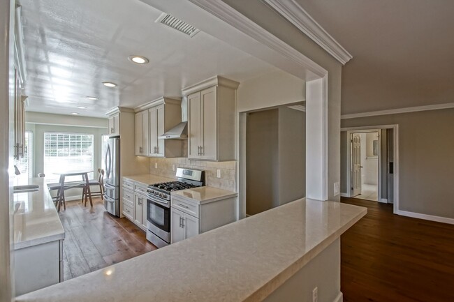 Building Photo - REMODELED, BRIGHT & AIRY, 4BR3BA HOME W/ G...