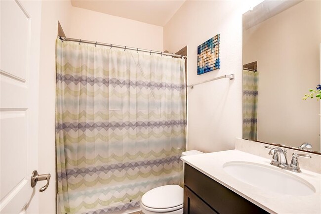 Building Photo - 508 Middle Brook Dr