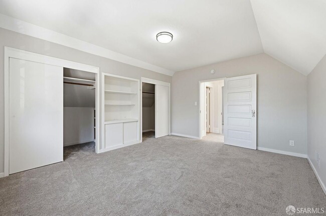 Building Photo - 1529 Hampshire St