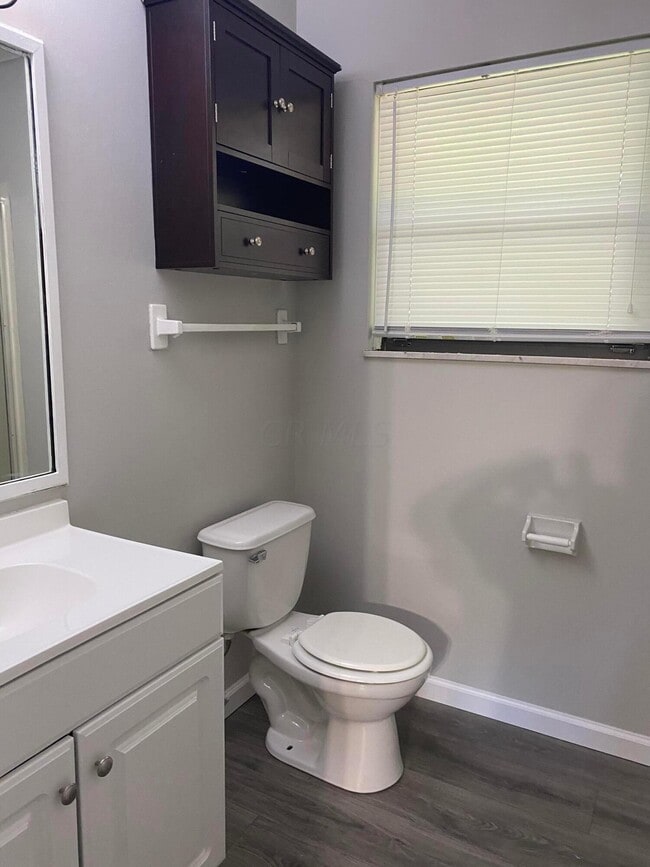 Building Photo - 669 W Main St