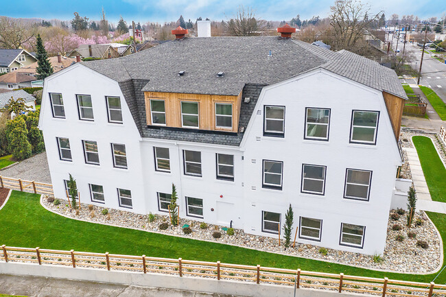 Building Photo - 1314 Maple St