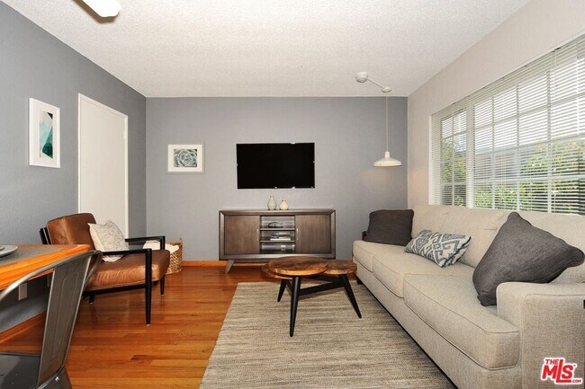 Building Photo - 313 Mildred Ave