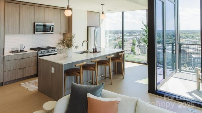 Building Photo - 2161 Hawkins St