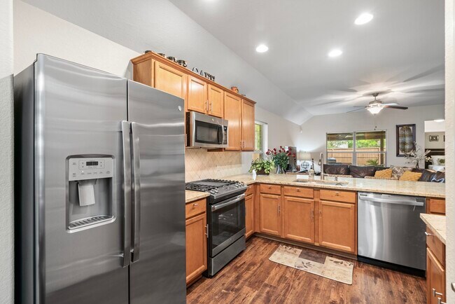 Building Photo - 25803 Orchard Knoll Ln