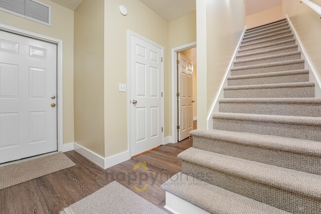 Building Photo - 2 Bed 2 Bath on Johns Island