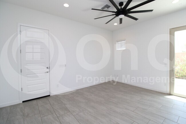 Building Photo - 259 E Sagittarius Pl
