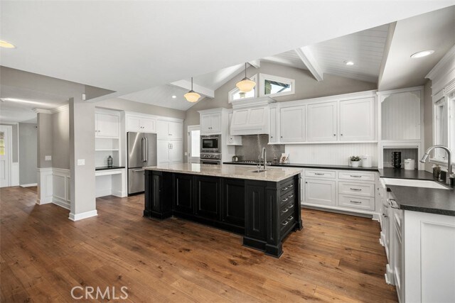 Building Photo - 8 Cedar Ridge