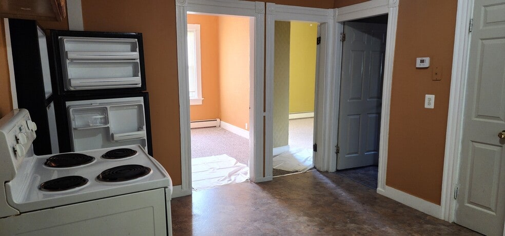 Building Photo - 63 Boyd St