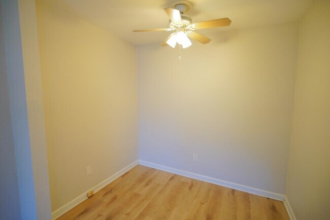 Building Photo - 1303 Airport Dr