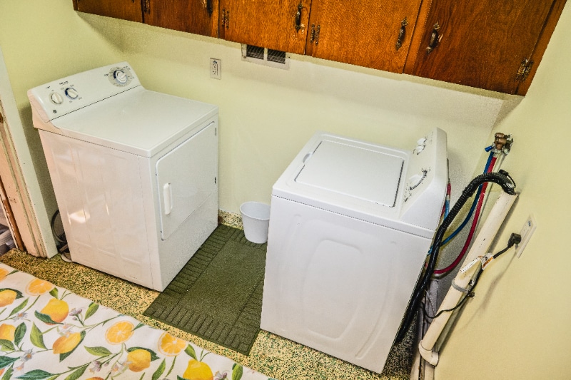 Building Photo - 303 Mccard Rd