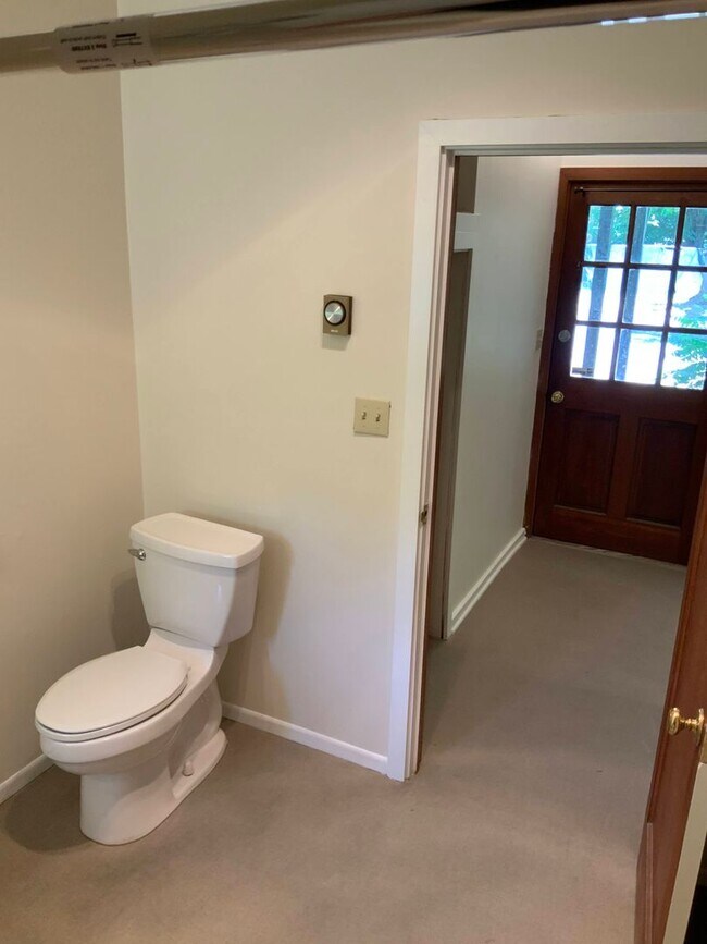 Building Photo - 1 Bedroom in Midtown