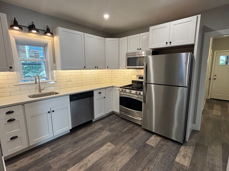 Kitchen - 82 North St