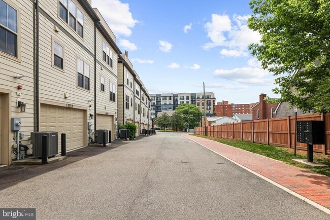 Building Photo - 1737 13th St S