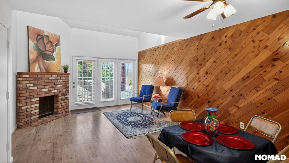 Building Photo - 30 E Brown Rd