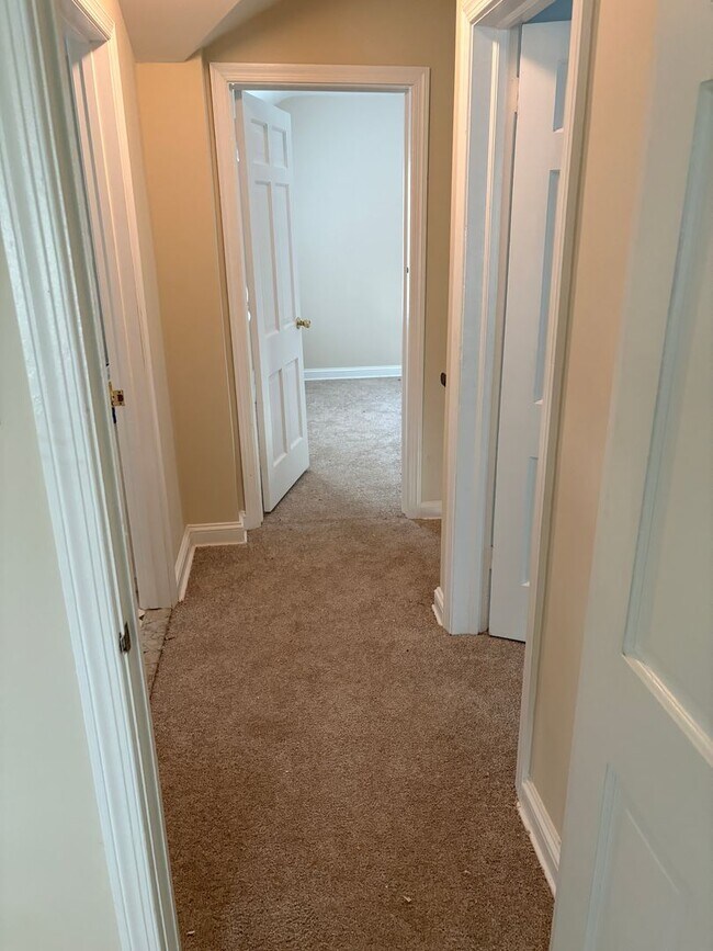 Building Photo - 3 Bed Single Family in Springfield