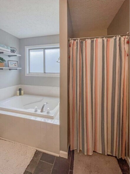 Building Photo - 1200 Wilstone Ct