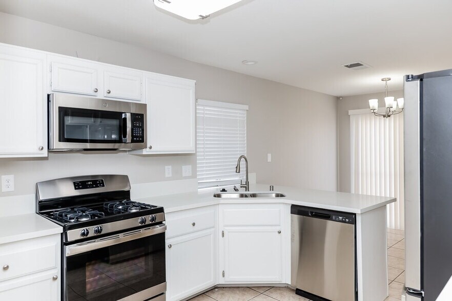 Building Photo - 7099 Magic Moment Ln