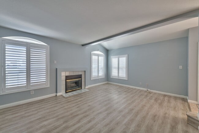 Building Photo - 7736 Allerton Ave