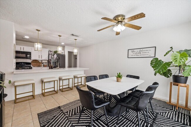 Building Photo - 11526 Villa Heights Dr