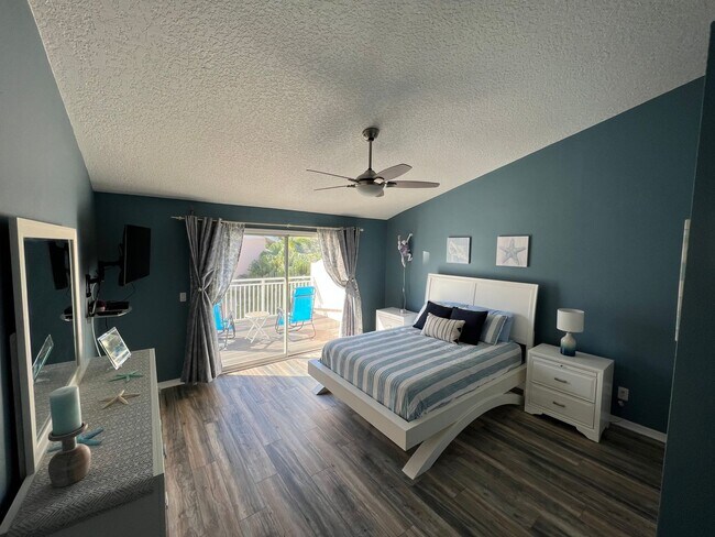 Building Photo - Townhomes of Cocoa Beach #108 - SHORT TERM...