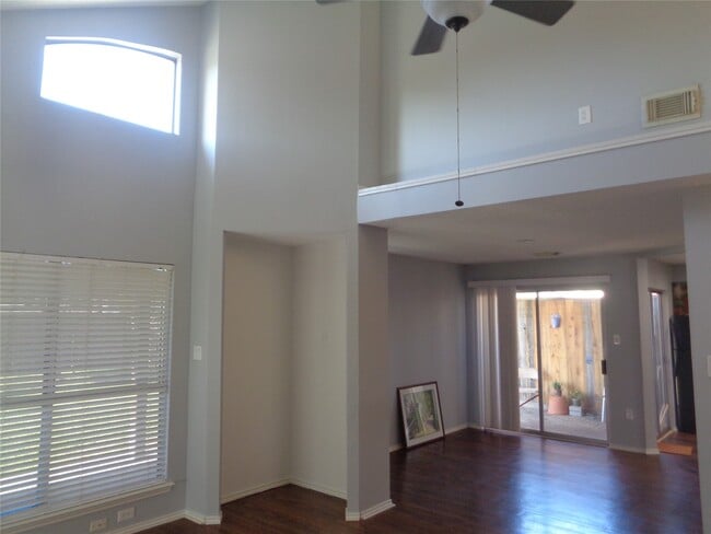 Building Photo - 9414 Westacre Pl