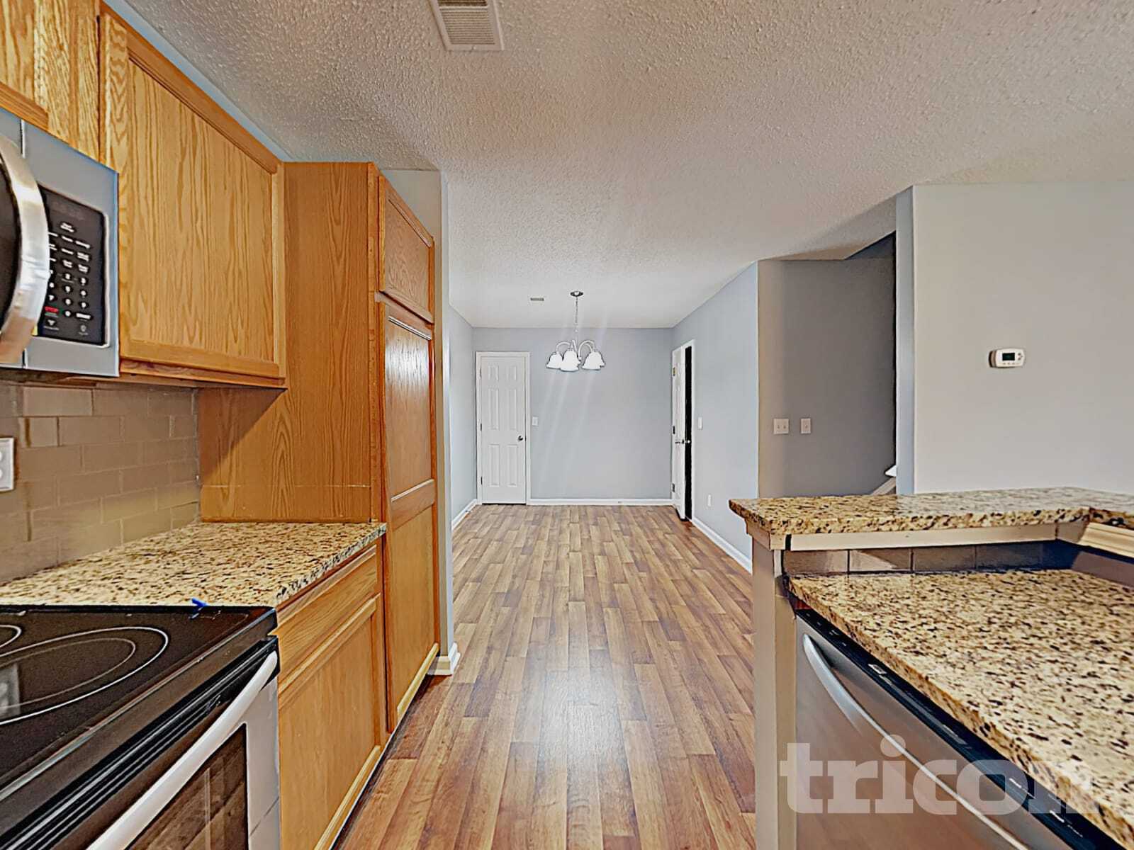 Building Photo - 208 E Waverly Pl Ct