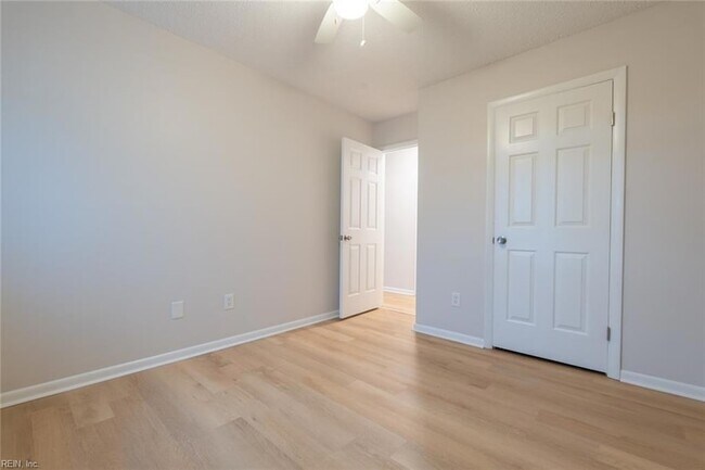 Building Photo - 1567 Sword Dancer Dr