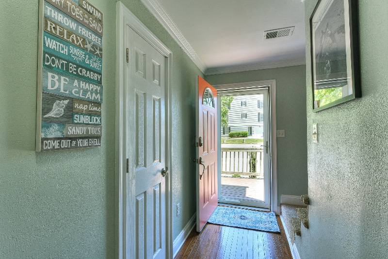 Building Photo - 20902 South Ave