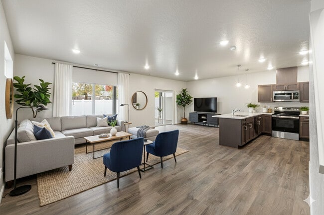 Building Photo - Birkdale Commons