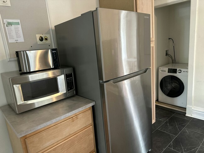 Building Photo - 2027-2029 Alfred Avenue, Unit 2029 B