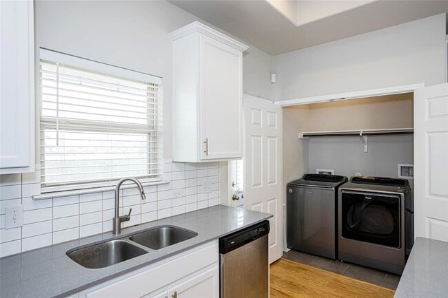 Building Photo - 9603 Tanager Way